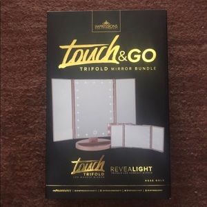 Makeup mirror (trifold)